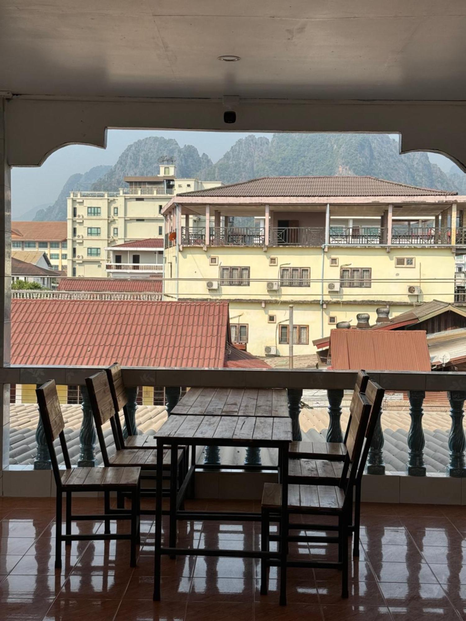 Vangvieng Charming Boutique Hotel Vang Vieng Bagian luar foto